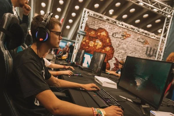 天禄CS2征战ESL职业联赛晋级之路 中国战队战术拆解与前景观察